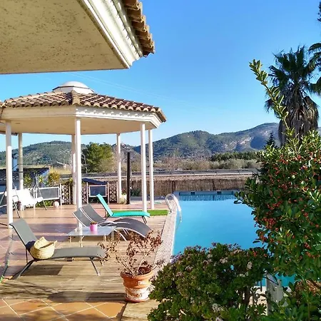 Angeles Piscine Privee Pour 20 Personnes Bed & Breakfast